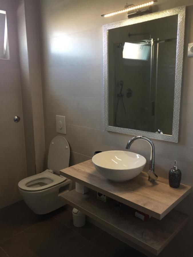 Apartman Sonas 2 With Free Private Parking Karlovac Exterior photo