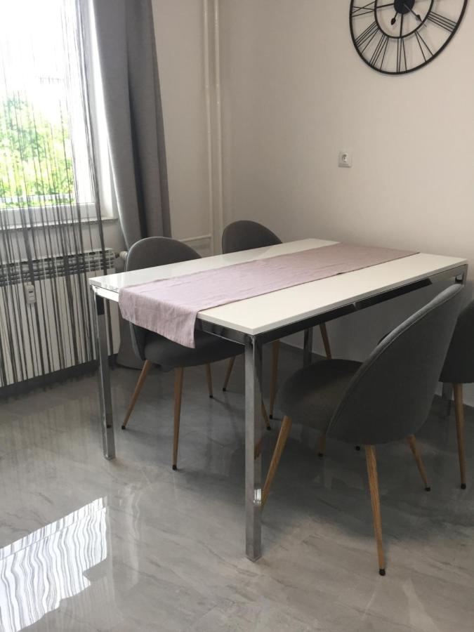 Apartman Sonas 2 With Free Private Parking Karlovac Exterior photo