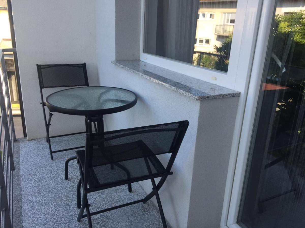 Apartman Sonas 2 With Free Private Parking Karlovac Exterior photo