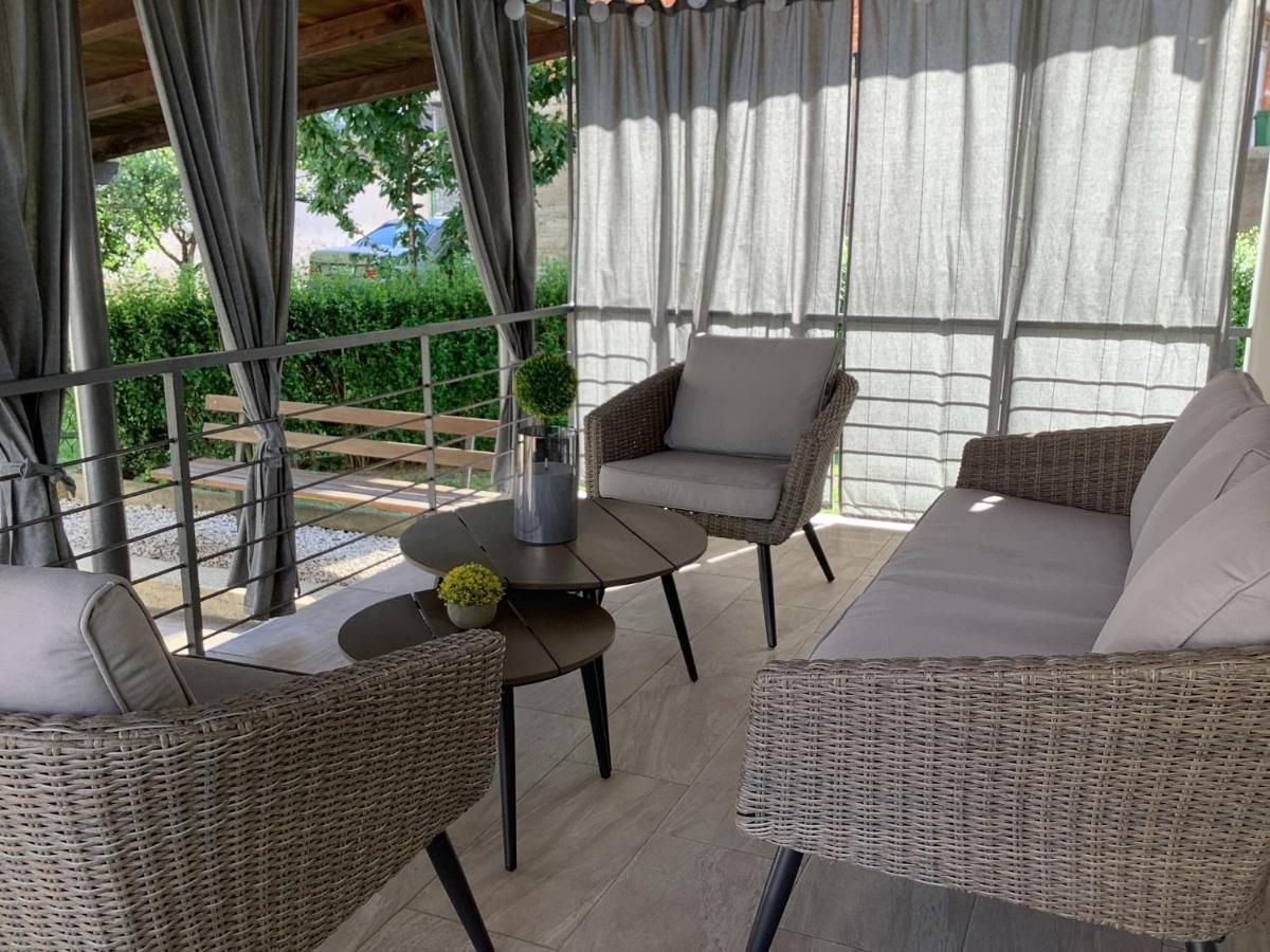 Apartman Sonas 2 With Free Private Parking Karlovac Exterior photo